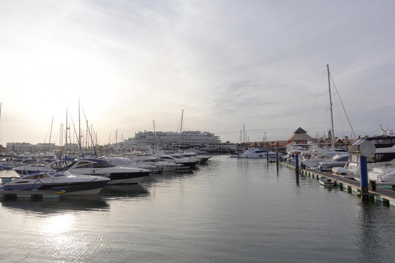Hopstays Vilamoura All In - Marina View Apartment Quarteira Luaran gambar